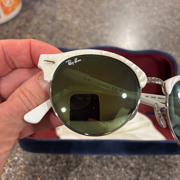 Women’s mother of pearl cat eye Ray-Ban’s - Picture 2 of 5